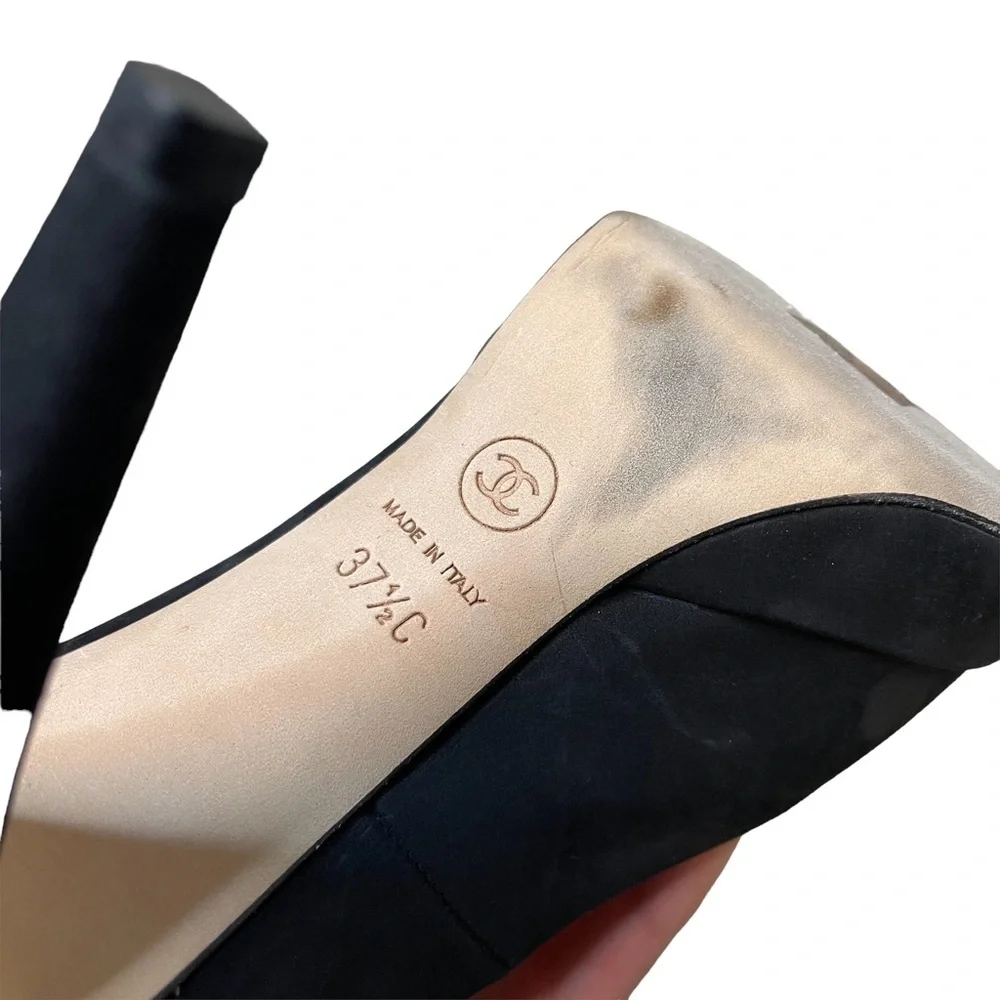 Chanel Black Leather CC Logo Platform Pumps Cap Toe Made Italy Sz 37.5